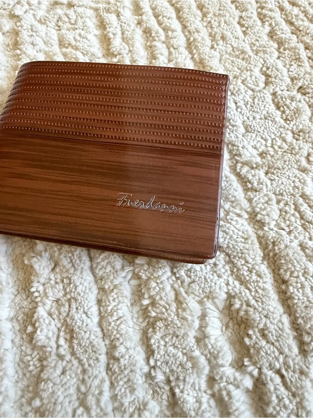 Fuerdanni Brown Leather Bi-Fold Wallet